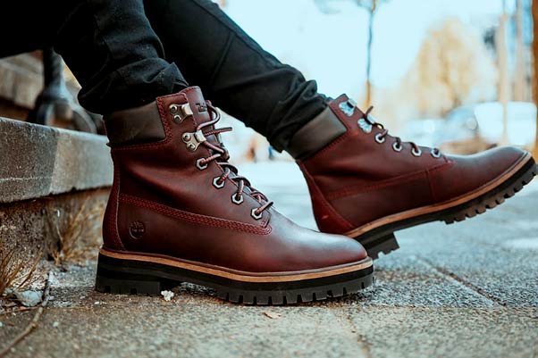How to Choose a Comfortable Work Boot