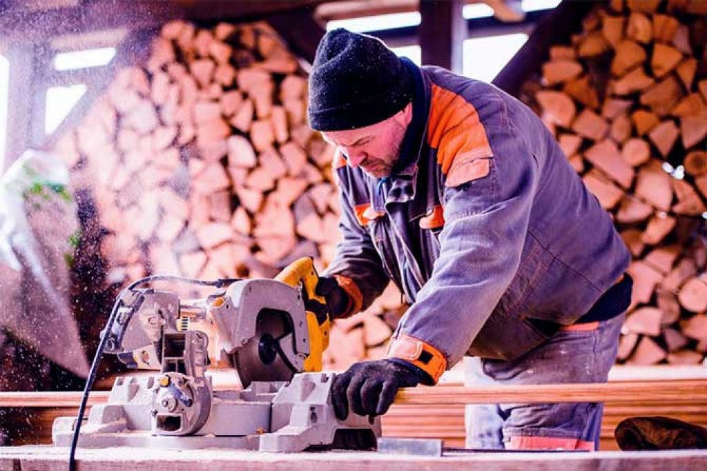 Clean a Table Saw Blade